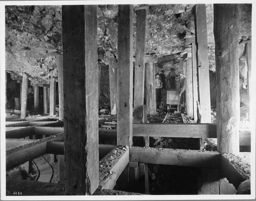 Bagdad Mine, two levels, Mojave Desert