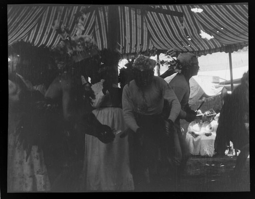 Big Alice and Pomo dancers, Ukiah, July 4, 1908