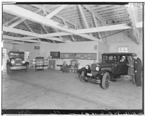 Hibbard and Baylor auto shop, 145 West Union, Pasadena. 1926