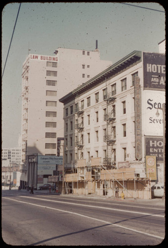 Hotel Broadway being wrecked