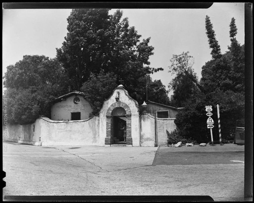 Entrance to Mission San Juan Capistrano