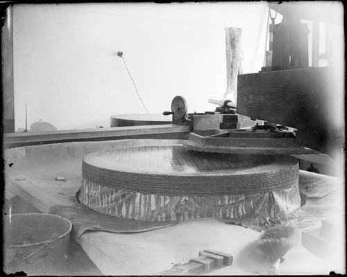 Mirror grinding machine at the Mount Wilson Observatory Optical lab, Pasadena