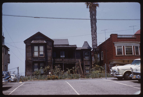 Victorian home on Bunker Hill Avenue