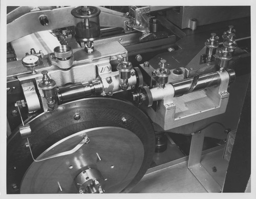 B' ruling engine, close up of the worm, gear, and cam, at the Hale Observatories machine shop, Pasadena