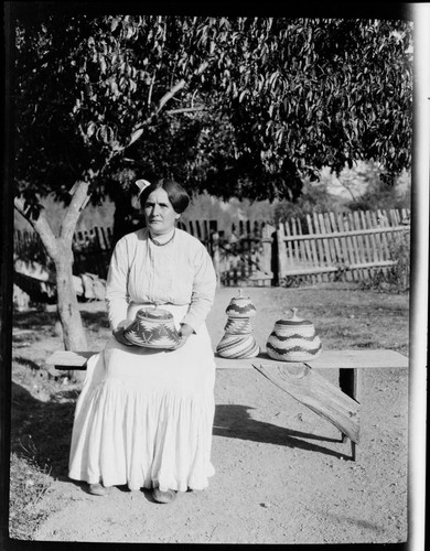 Elizabeth Hickox, a fine basketmaker, and her work