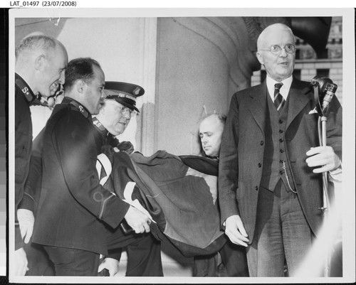 Harry Chandler speaks Salvation Army plaque unveiling