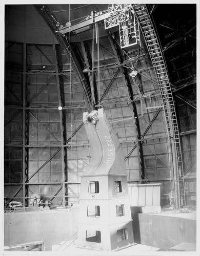 Installation of the north pedestal for the Hooker telescope, Mount Wilson Observatory