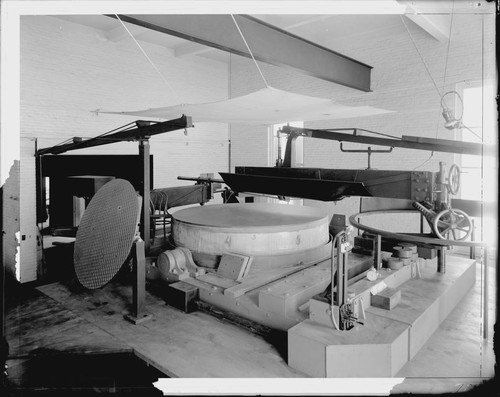 100-inch telescope mirror on grinding machine