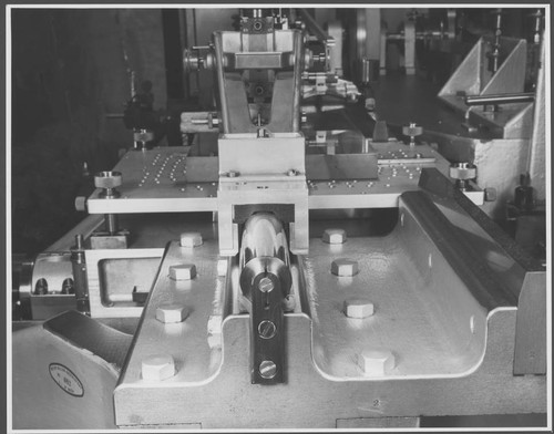 B' ruling engine, close up of the cylindrical ways, at the Hale Observatories machine shop, Pasadena