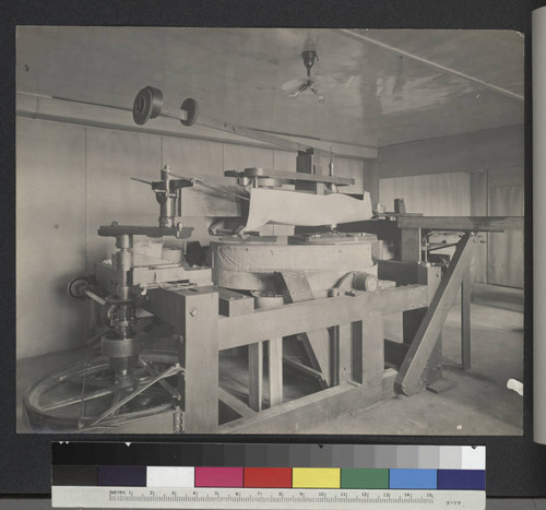 Equipment for grinding and polishing the 40-inch lens of the refracting telescope at Yerkes Observatory