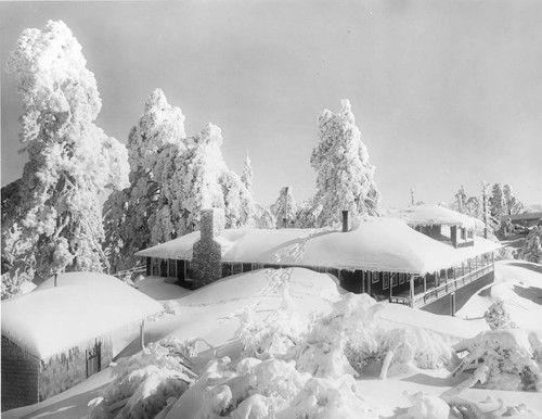 Mount Wilson hotel after a snowfall