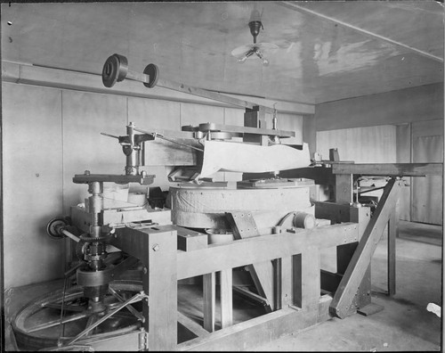 60-inch mirror on grinding machine at Yerkes Observatory