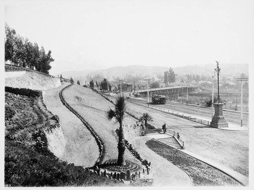 Elysian Park Entrance and North Broadway Bridge