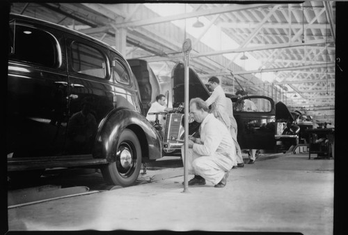 Studebaker assembly line, Loma Vista Avenue, Los Angeles. 1936