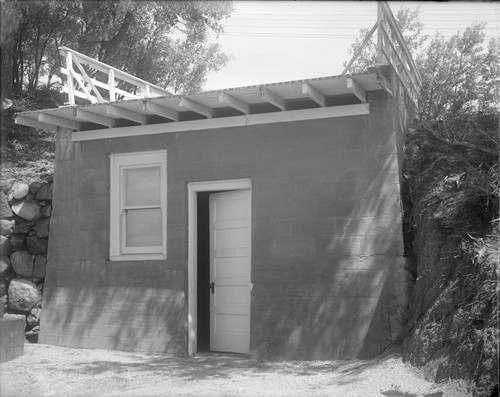 Battery house on Mount Wilson