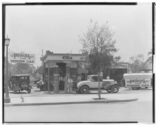 Pyroil Service Station, 1070 East Walnut, Pasadena. 1932