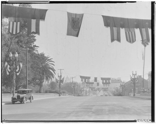 West Colorado looking east, decorated for the Rose Parade, Pasadena. 1929