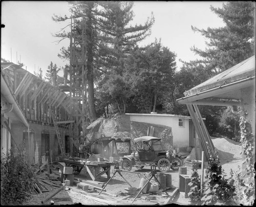 Construction of the monastery annex, Mount Wilson Observatory