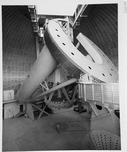 200-inch telescope, tube upright, Palomar Observatory