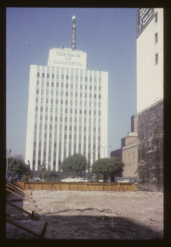 Crocker Citizen bank, from construction site