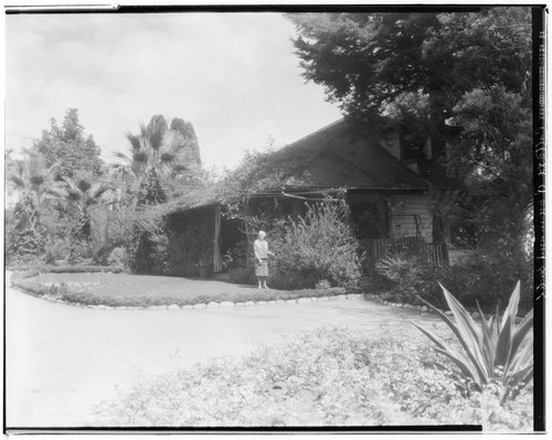 Raymond Hotel cottage, 1200 South Fair Oaks, Pasadena. 1929