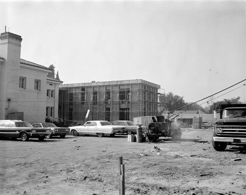 Construction of the new wing of Mount Wilson Observatory's office building, Pasadena