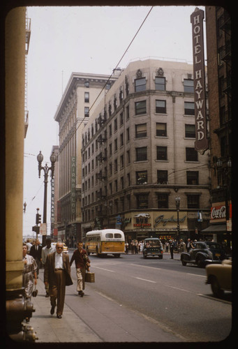 6th Street and Spring Street, Los Angeles. Grosse Building soon to be wrecked for a new skyscraper