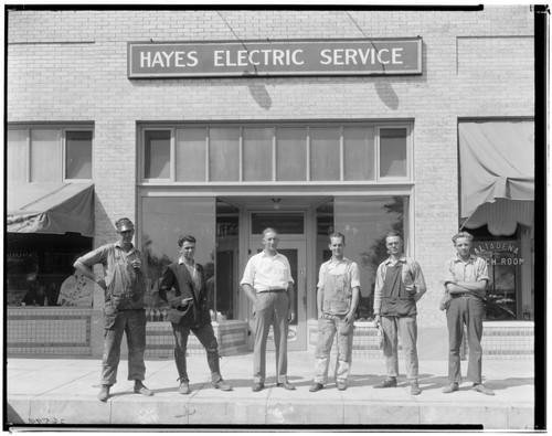 Group in front of Hayes Electric, 711 East Mariposa, Pasadena. 1925