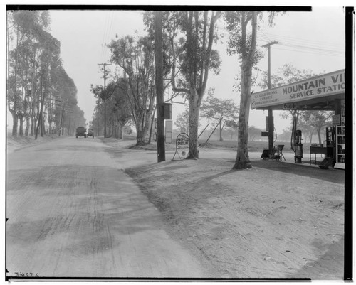 Mountain View Service Station, 3800 East Foothill, Pasadena. 1924