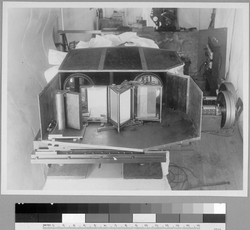 The five-foot spectroheliograph, Mount Wilson Observatory