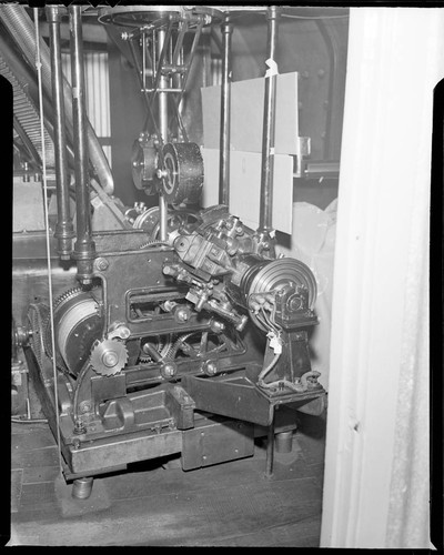 Timing mechanism, clock, for the 60-inch telescope, Mount Wilson Observatory