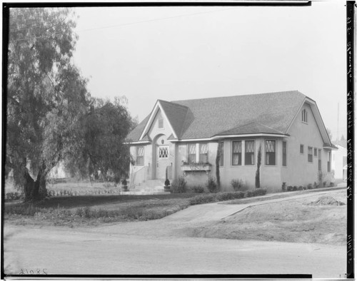 Front view of one story house, 435 Alameda, Pasadena. 1925