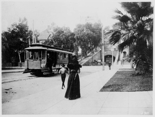 Third & Hill Streets [showing cable car], approximately 1900