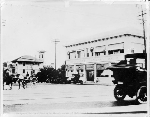 Hollywood National Bank, northeast corner of Hollywood Blvd. & Cahuenga