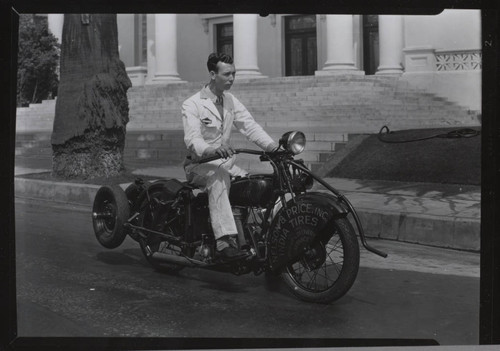 Service bike, India Tire Store. 1929