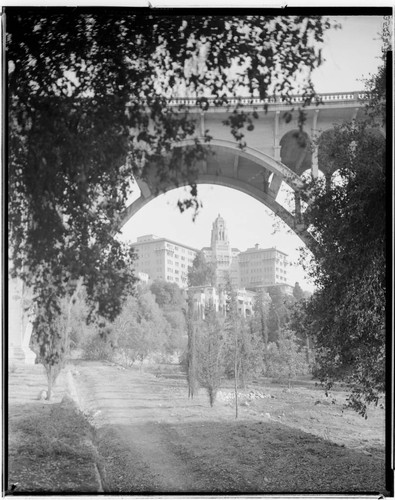 Vista Del Arroyo Hotel, 125 South Grand, Pasadena. 1935