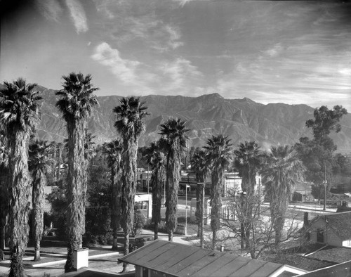 Mount Wilson as seen from a government building in Pasadena