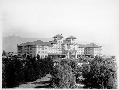 Raymond Hotel (second), South Pasadena