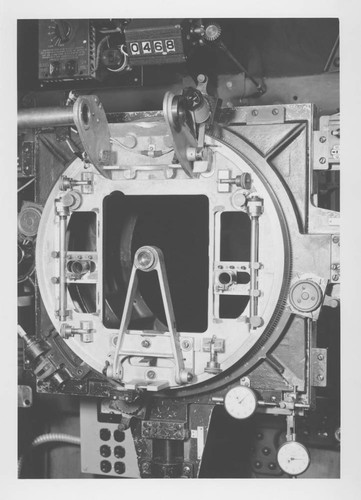 Mounting device for the Newtonian spectrograph on the 100-inch telescope Newtonian cage, Mount Wilson Observatory