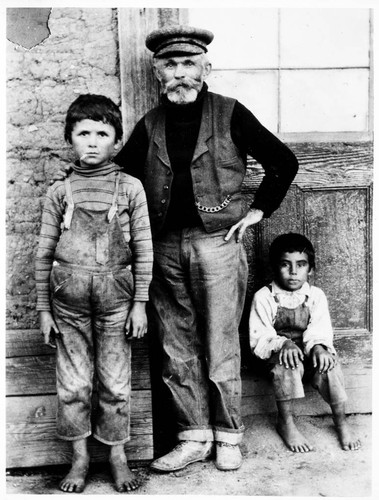 Don Jose Hunn who married the goddaughter of the famous “Chola Martina” and whose sons Jose (left) and Juan inherited her old adobe