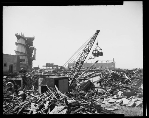 Venice Pier being razed