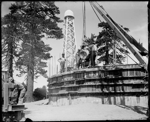 Construction of walls for large water reservoir, Mount Wilson Observatory