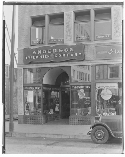 Anderson Typewriter Company, 104 East Colorado, Pasadena. 1930
