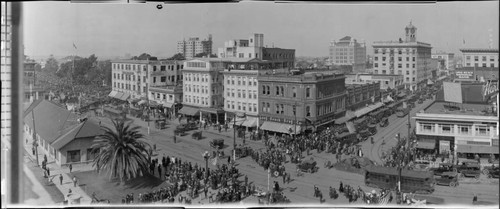 Armistice Day parade, buses and jitneys, Long Beach. November 11, 1922