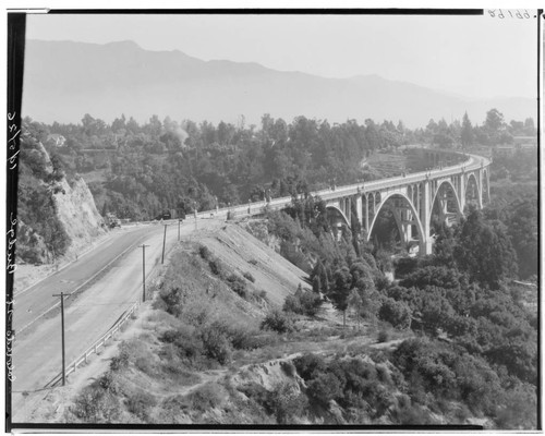 Colorado Street Bridge from the west, Pasadena. 1926