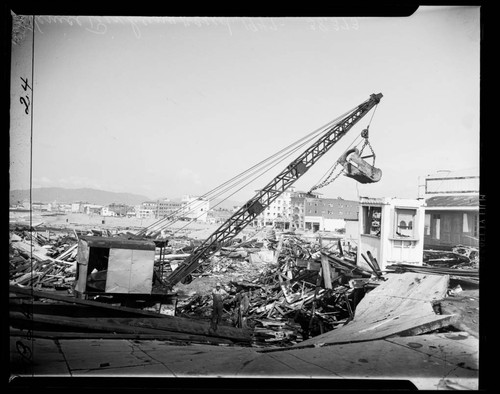 Venice Pier being razed