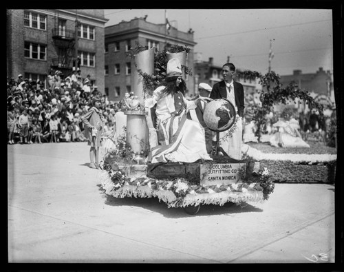Columbia Outfitting Company float in the Ocean Park Baby Parade