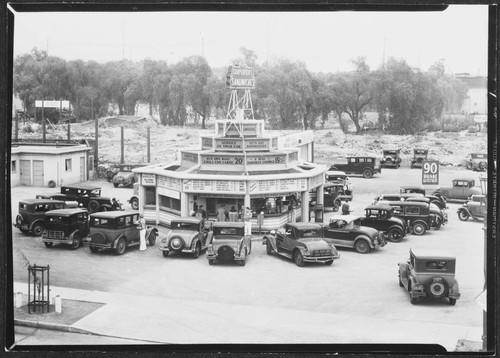Carpenter’s Drive-in Restaurant, Sunset and Vine, Hollywood, Los Angeles. 1932