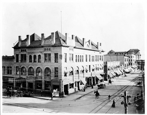 Pasadena National Bank, S.E. corner of Colorado and Fair Oaks