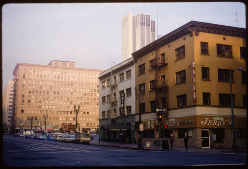 8th and Flower Streets intersection